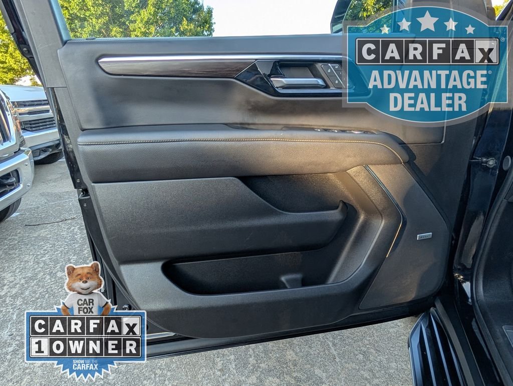 Used 2025 Black Chevrolet Premier image 16