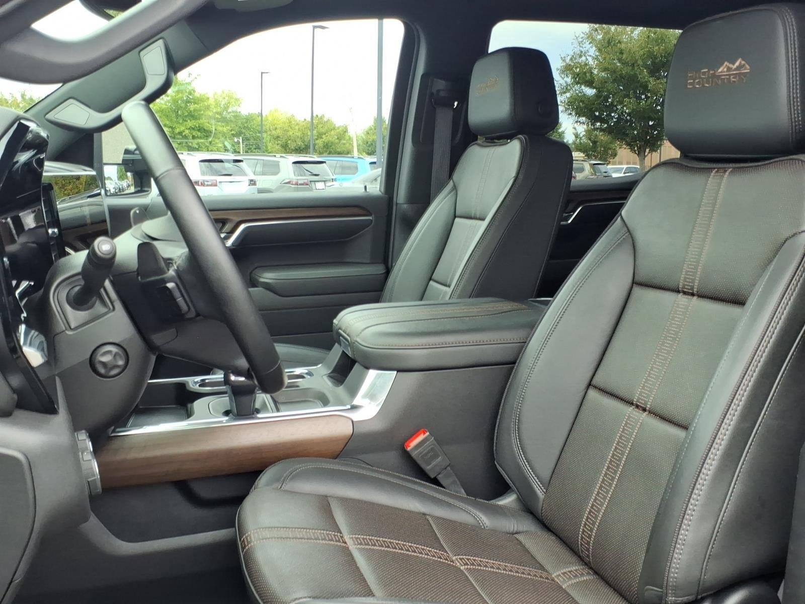 Used 2025 Black Chevrolet High Country image 19