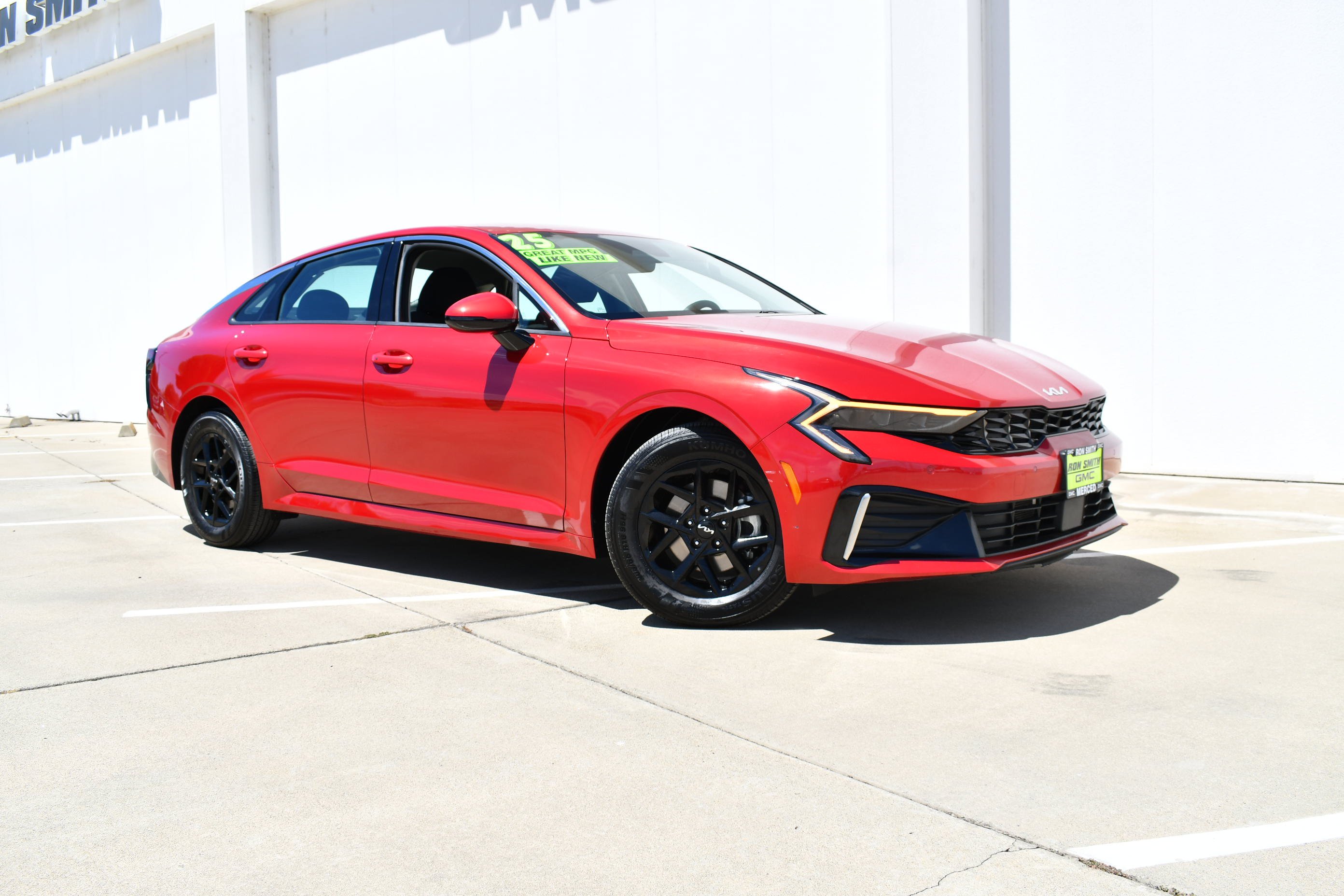 2025 Kia K5 LXS - Photo 2
