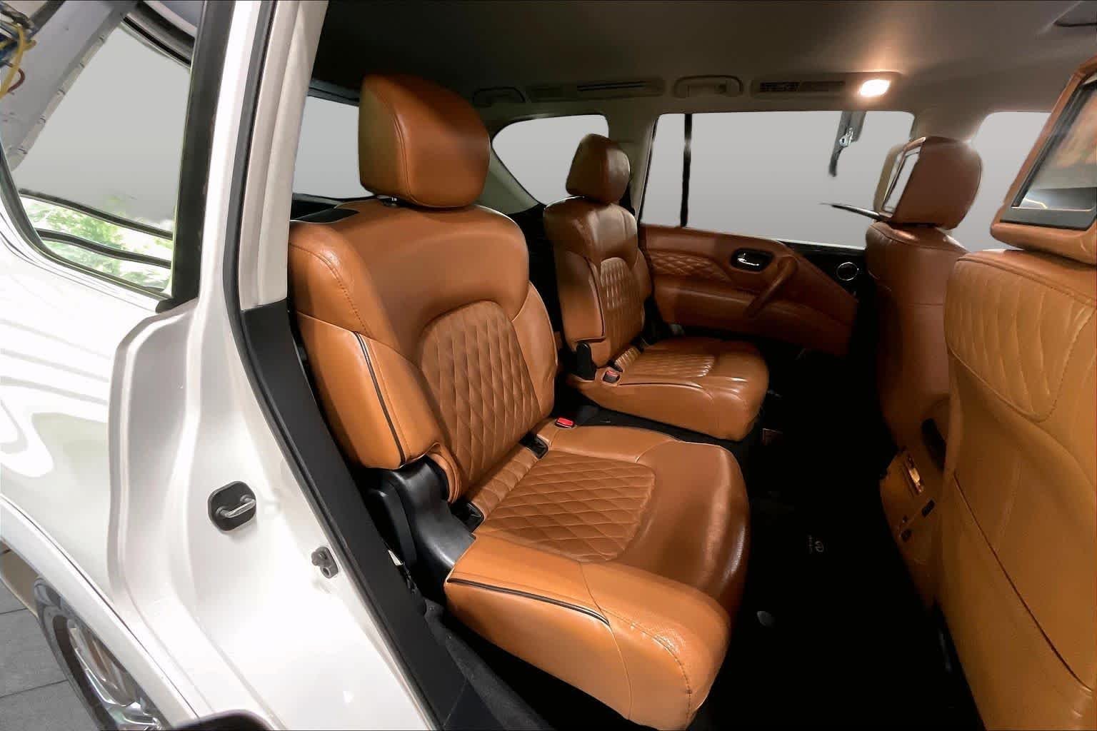 Used 2019 Moonstone White INFINITI LUXE image 20
