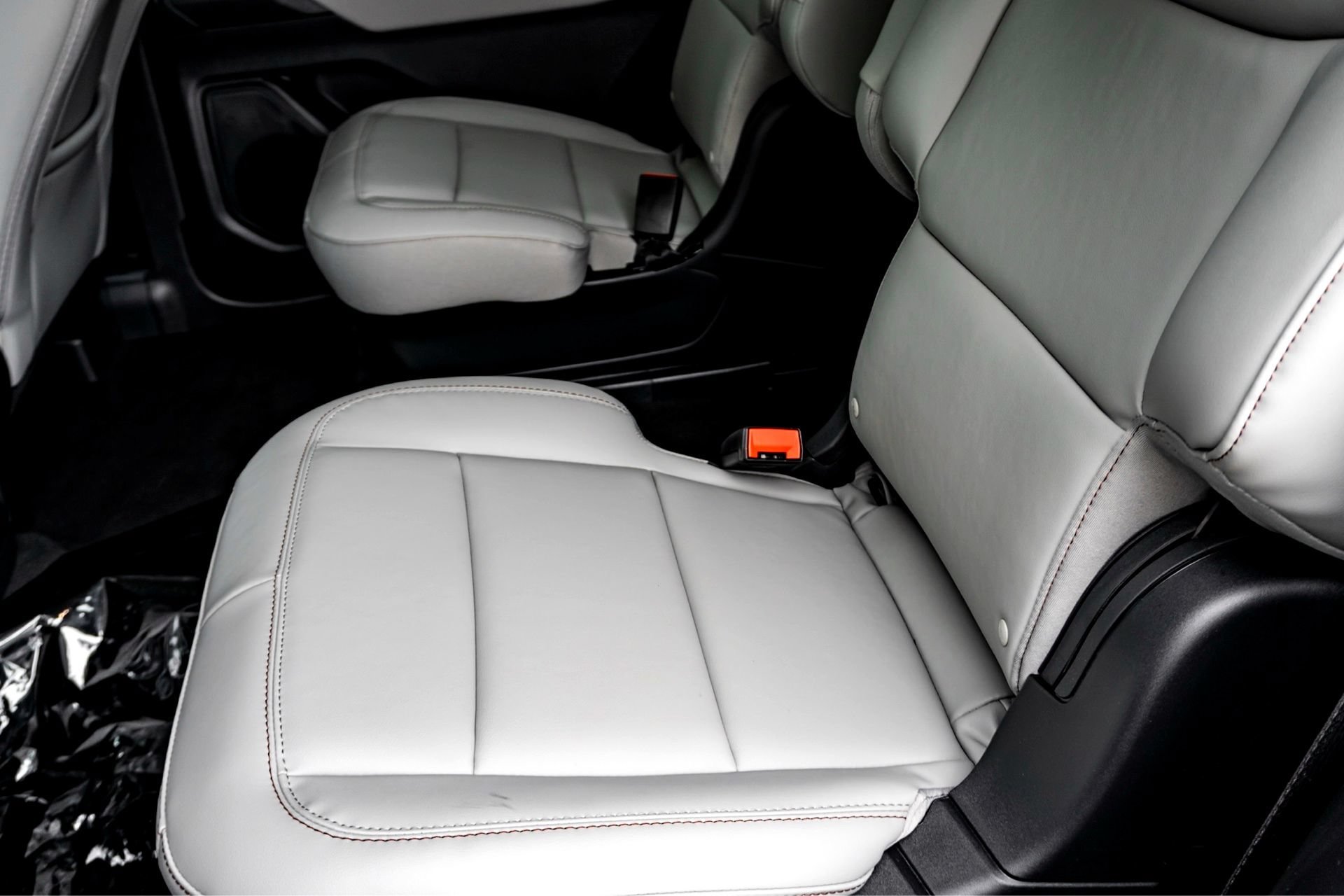 New 2026 Space White Metallic Ford Active image 19