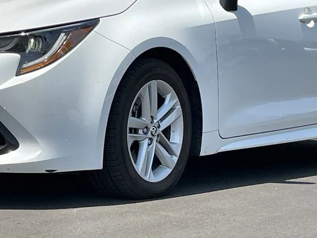 Used 2022 White Toyota SE image 20