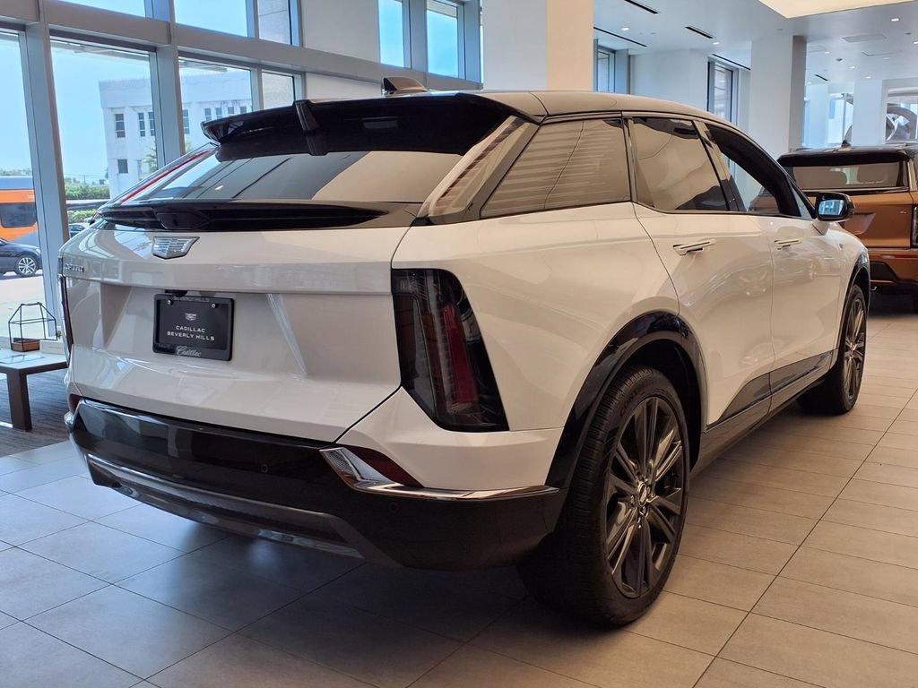 2027 Cadillac OPTIQ Premium Sport - Photo 7