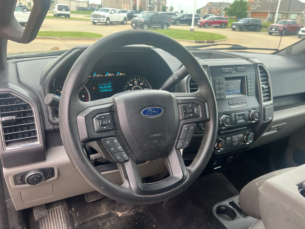 Used 2016 Magnetic Metallic Ford XLT image 12