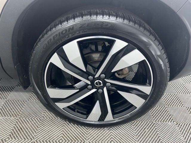 Used 2023 Gray Volvo Ultimate image 10