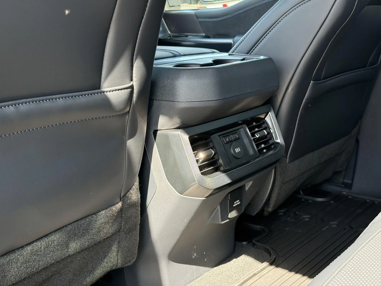 New 2026 Glacier Gray Metallic Tri-Coat Ford F-250® Platinum® image 29