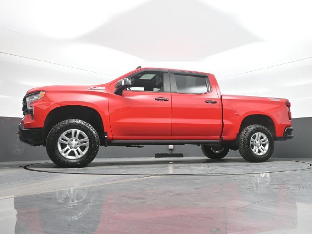 Used 2022 Red Chevrolet LT Trail Boss image 13