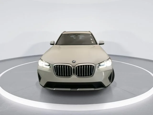Used 2024 White BMW sDrive30i image 7