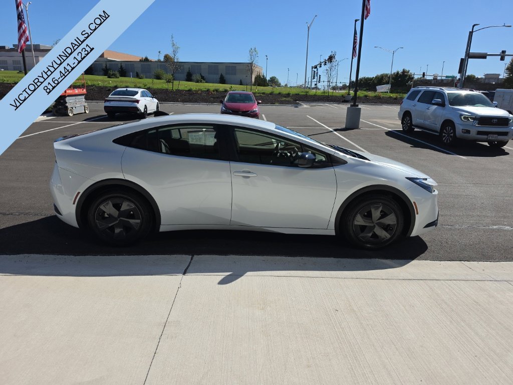 Used 2026 Beige Toyota LE image 7