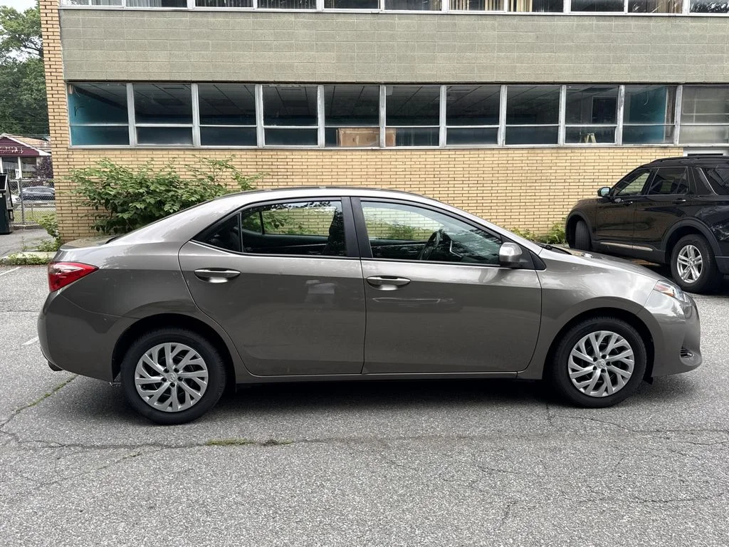 Used 2018 Falcon Gray Metallic Toyota LE image 11