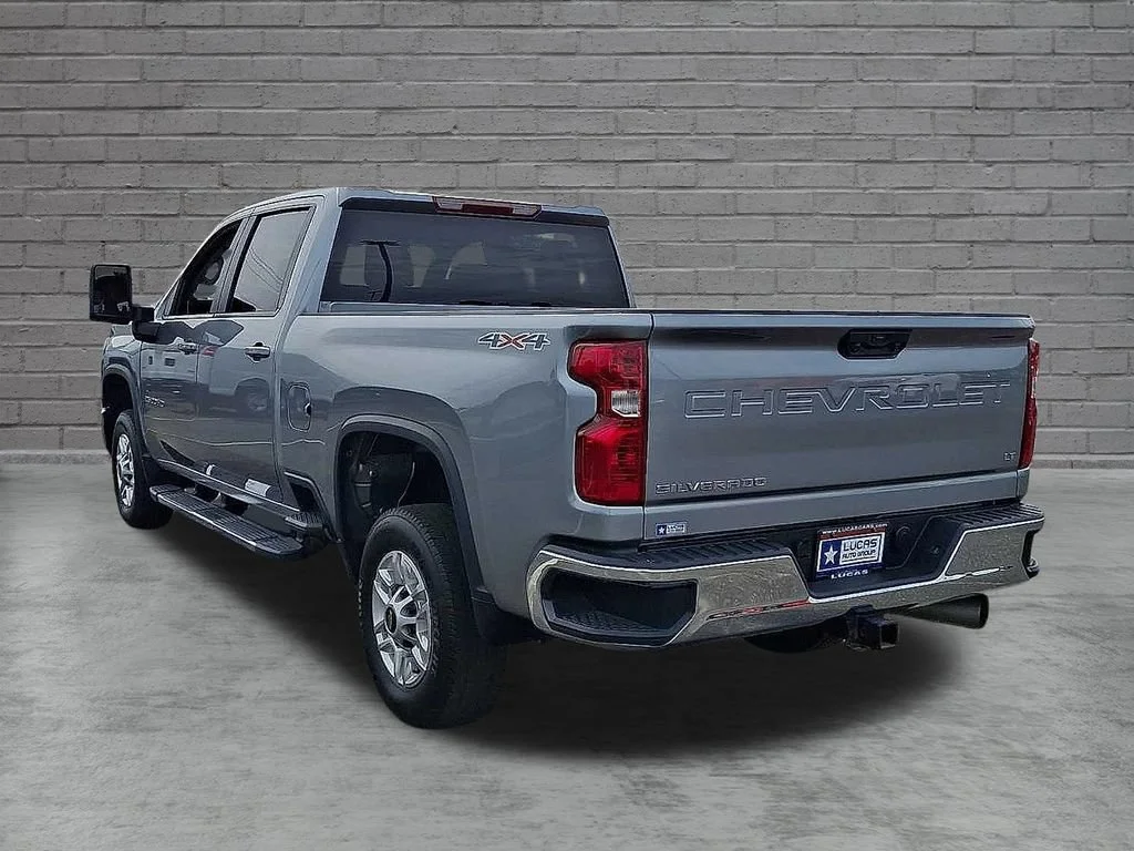 Used 2025 Sterling Gray Metallic Chevrolet LT image 9
