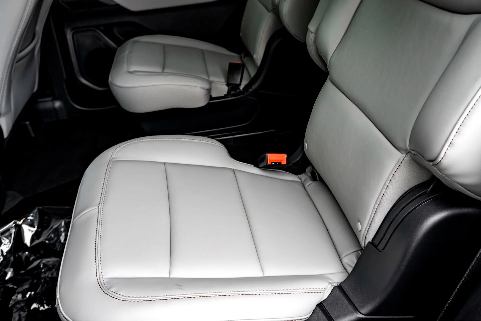New 2026 Space White Metallic Ford Active image 19
