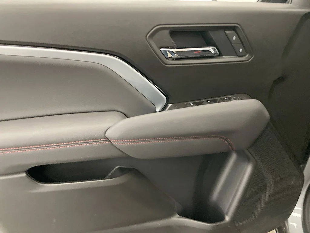 Used 2025 Sterling Gray Metallic Chevrolet Z71 image 22