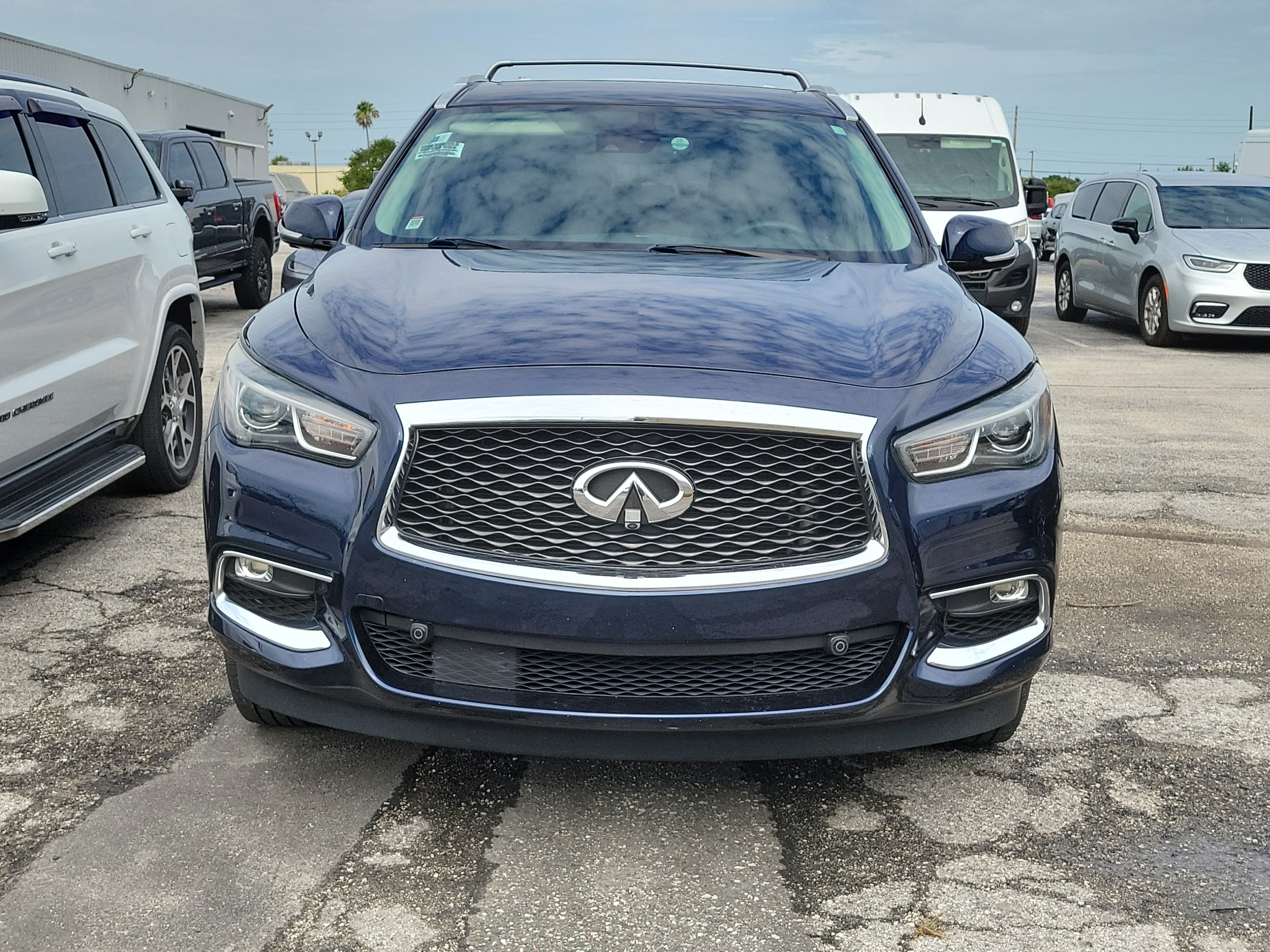 Used 2020 Hermosa Blue INFINITI LUXE image 1