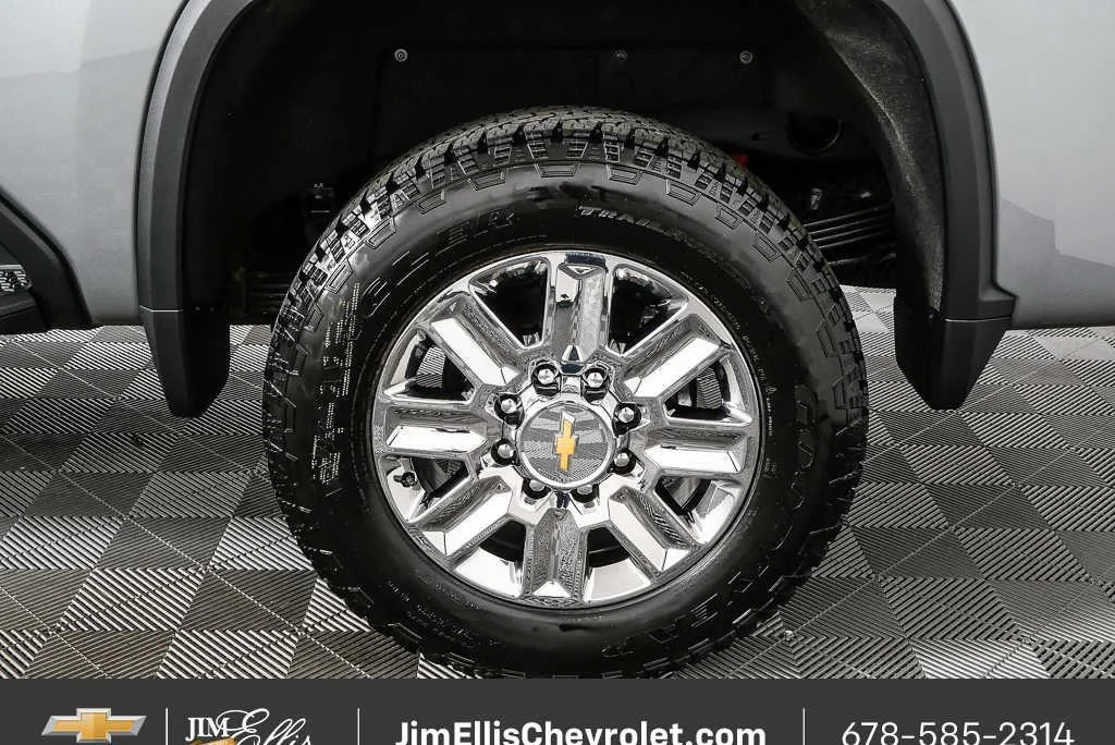 New 2026 Sterling Gray Metallic Chevrolet High Country image 35