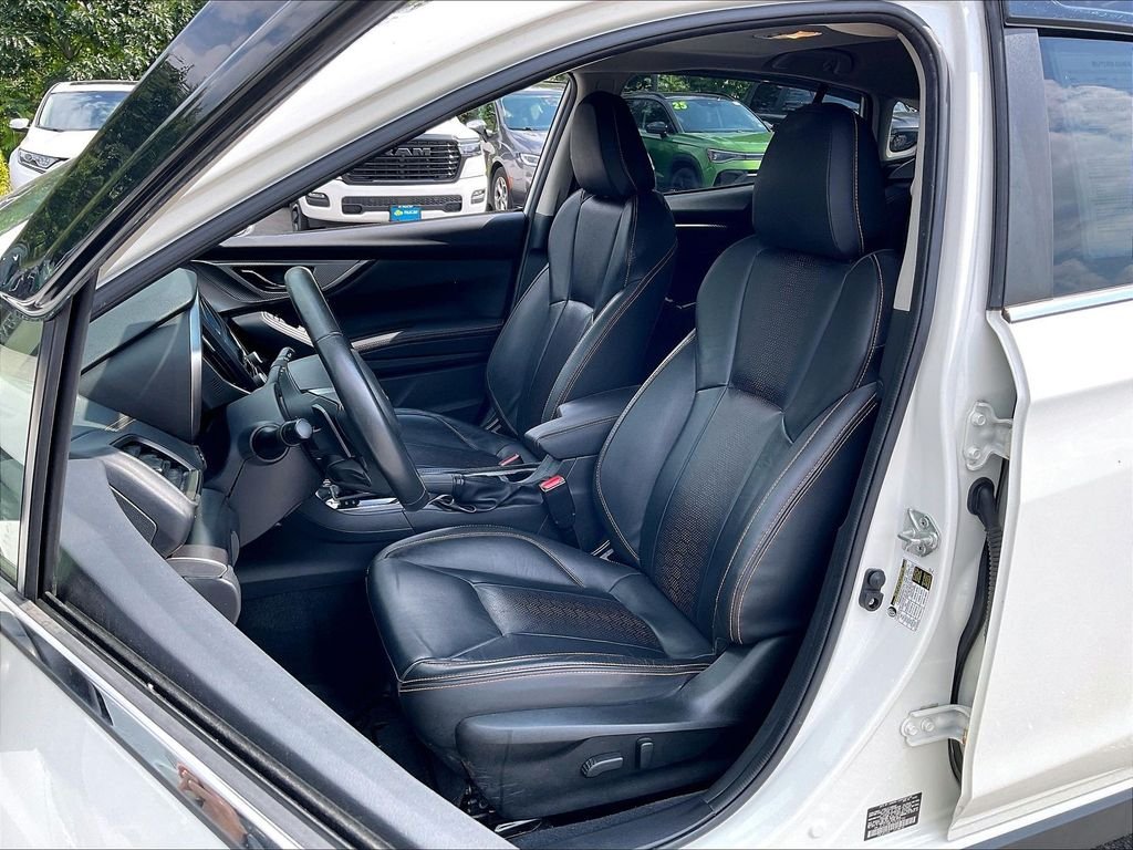 Used 2023 Crystal White Pearl Subaru Limited image 9
