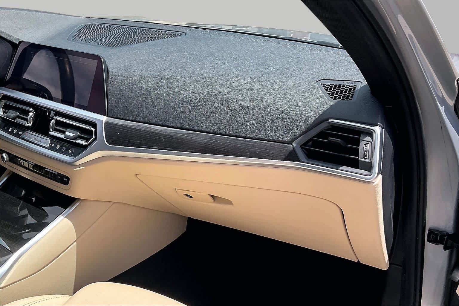 Used 2019 Glacier Silver Metallic BMW 330i image 18