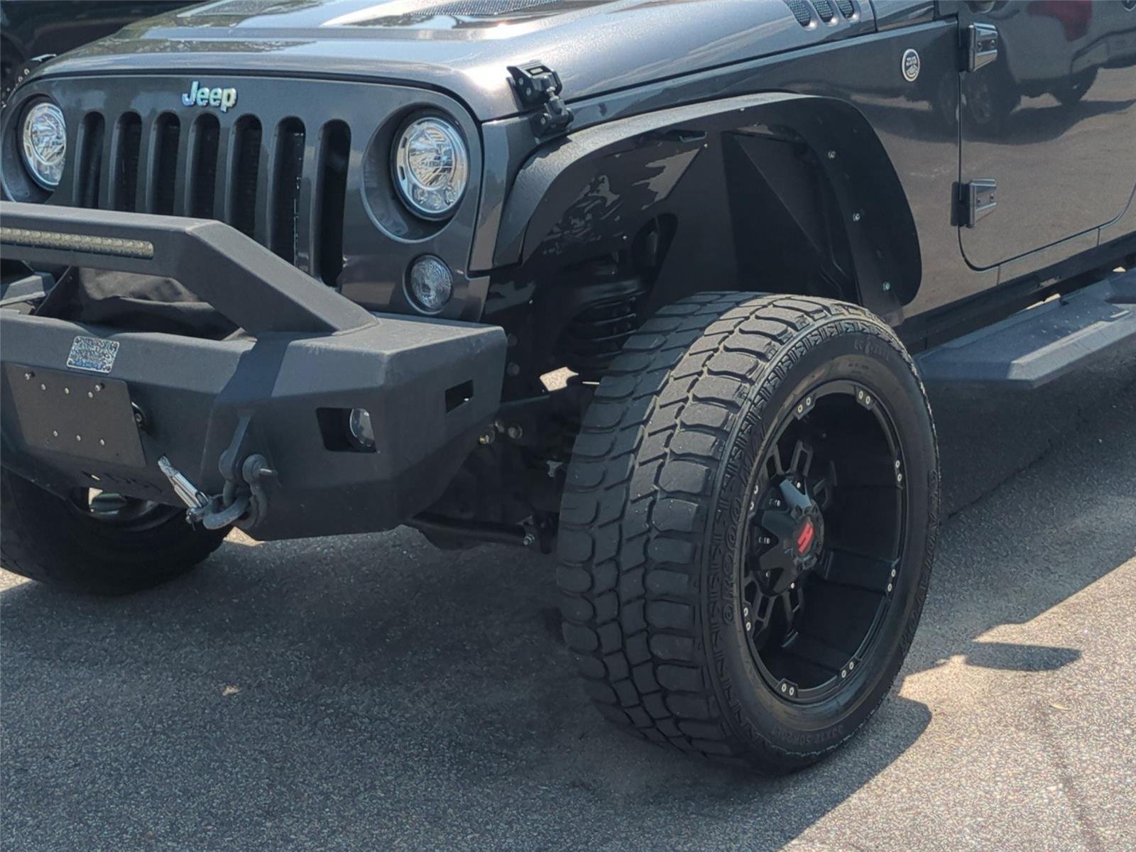 Used 2017 Granite Crystal Metallic Clearcoat Jeep Rubicon image 9
