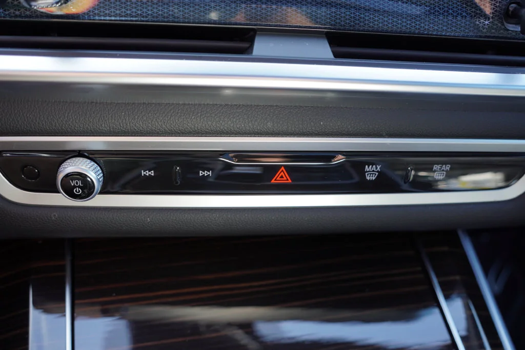 Used 2026 Black Sapphire Metallic BMW xDrive40i image 30