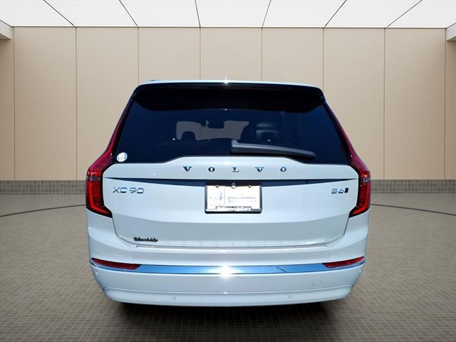 2026 Volvo XC90 Plus - Photo 8
