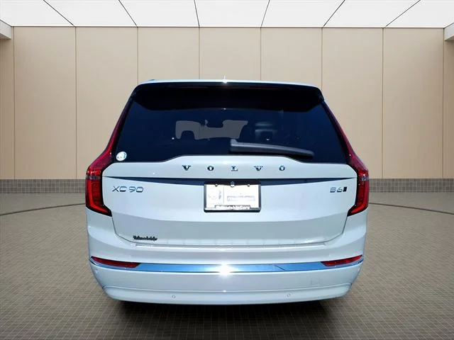 2026 Volvo XC90 Plus - Photo 8