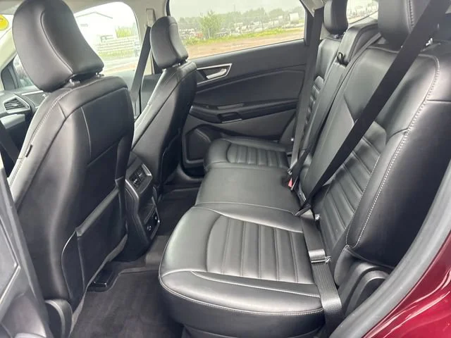 Used 2021 Red Ford SEL image 28