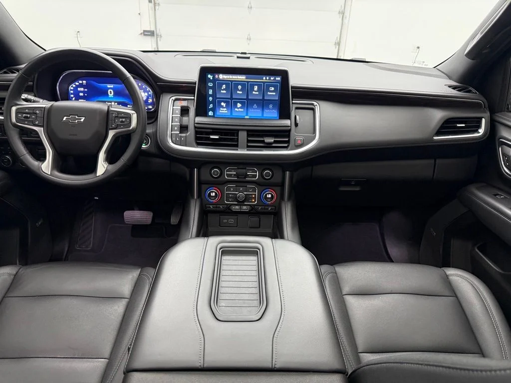 Used 2023 Gray Chevrolet Z71 image 4