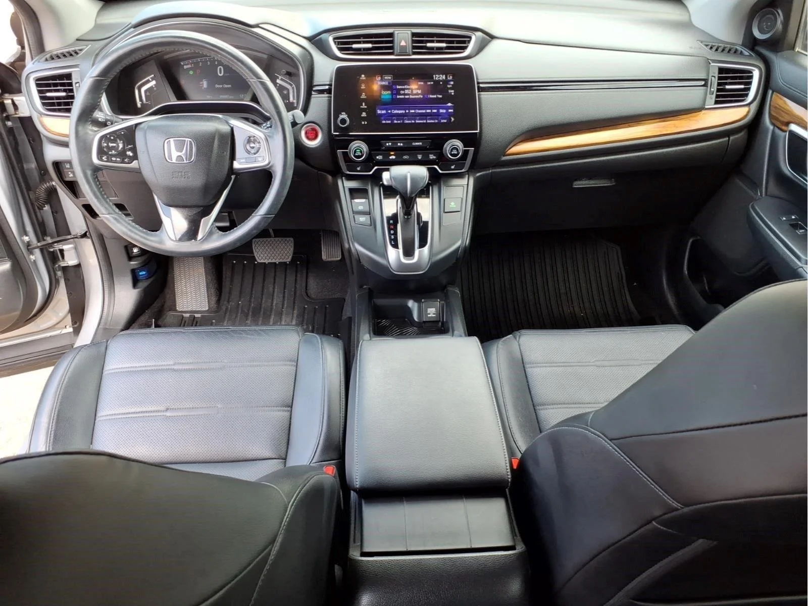 Used 2019 Lunar Silver Metallic Honda SUV image 13