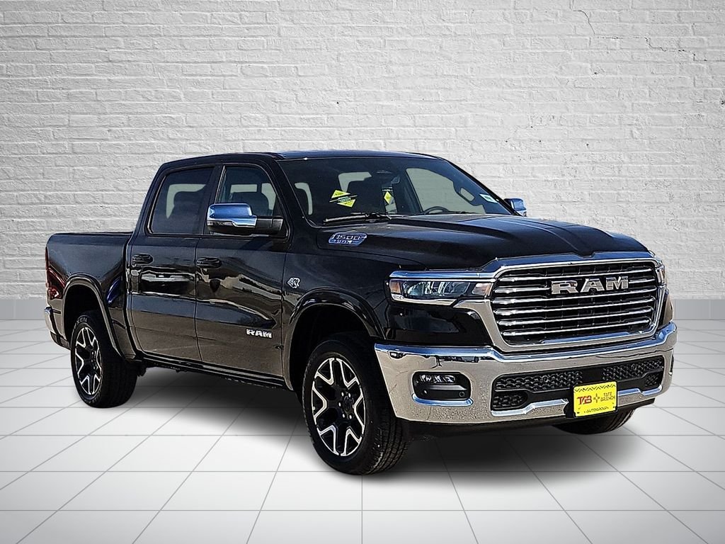 New 2026 Diamond Black Crystal Pearl-Coat Exterior Paint RAM Laramie image 6