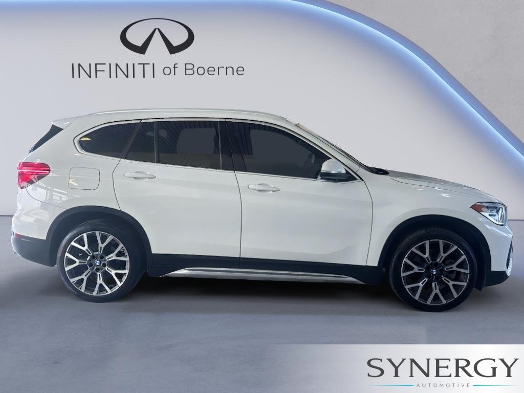 Used 2020 Alpine White BMW sDrive28i image 4