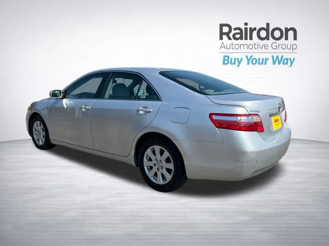 Used 2008 Classic Silver Metallic Toyota LE image 5