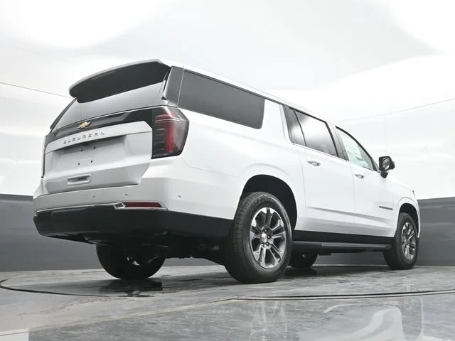 2026 Chevrolet Suburban LS - Photo 18