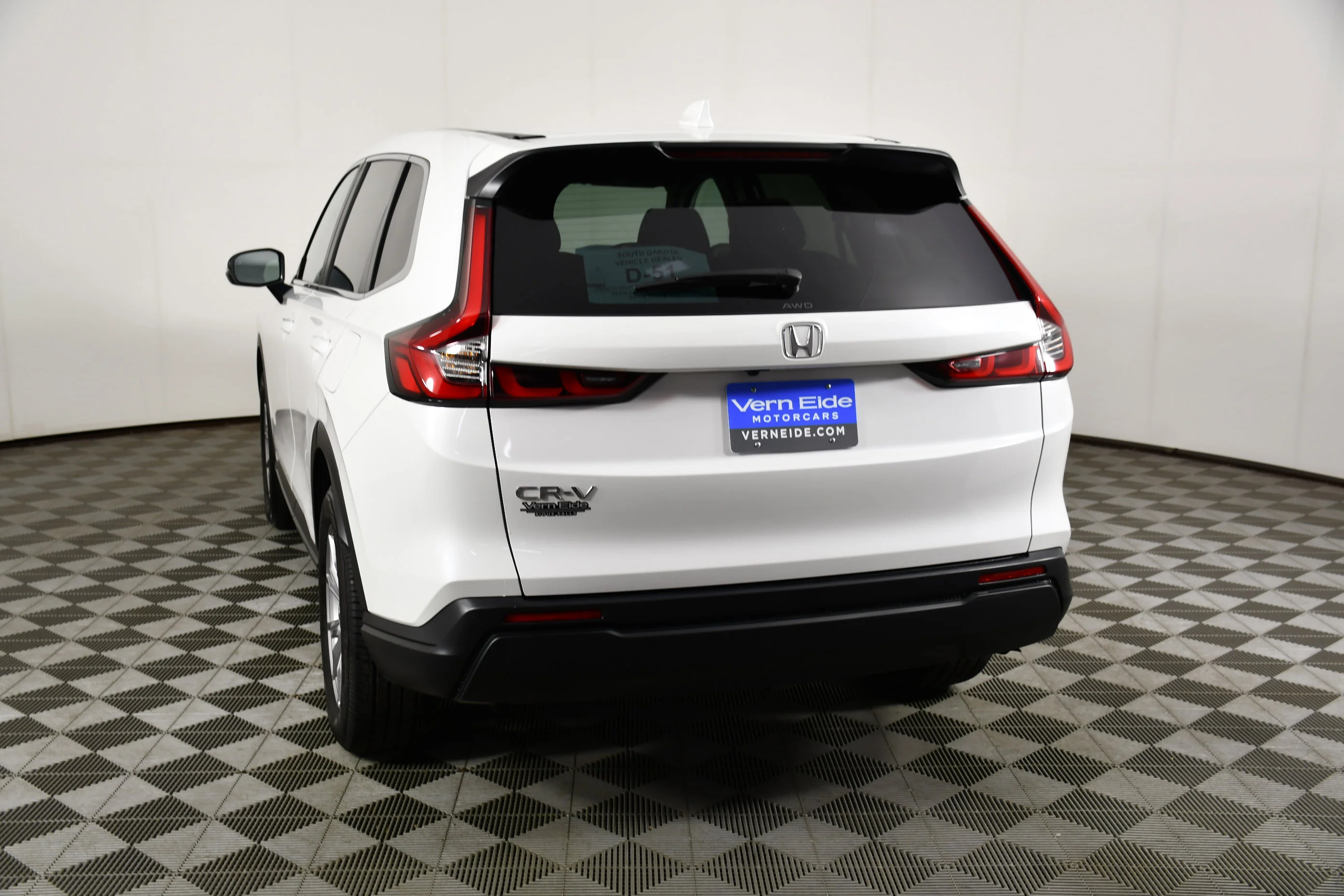 Certified Used 2024 Platinum White Pearl Honda EX image 7