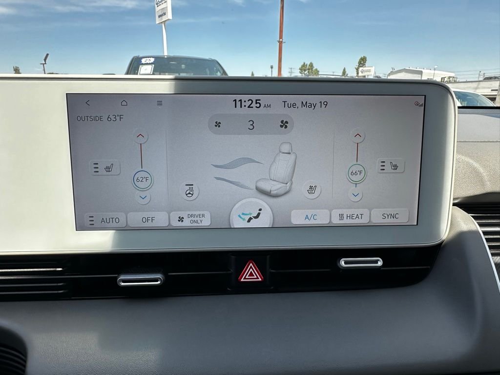Used 2024 Cyber Gray Hyundai SEL image 24
