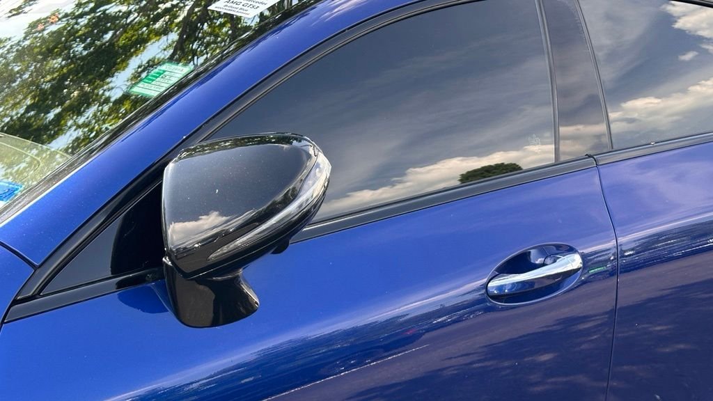 Used 2020 Brilliant Blue Metallic Mercedes-Benz Base image 12