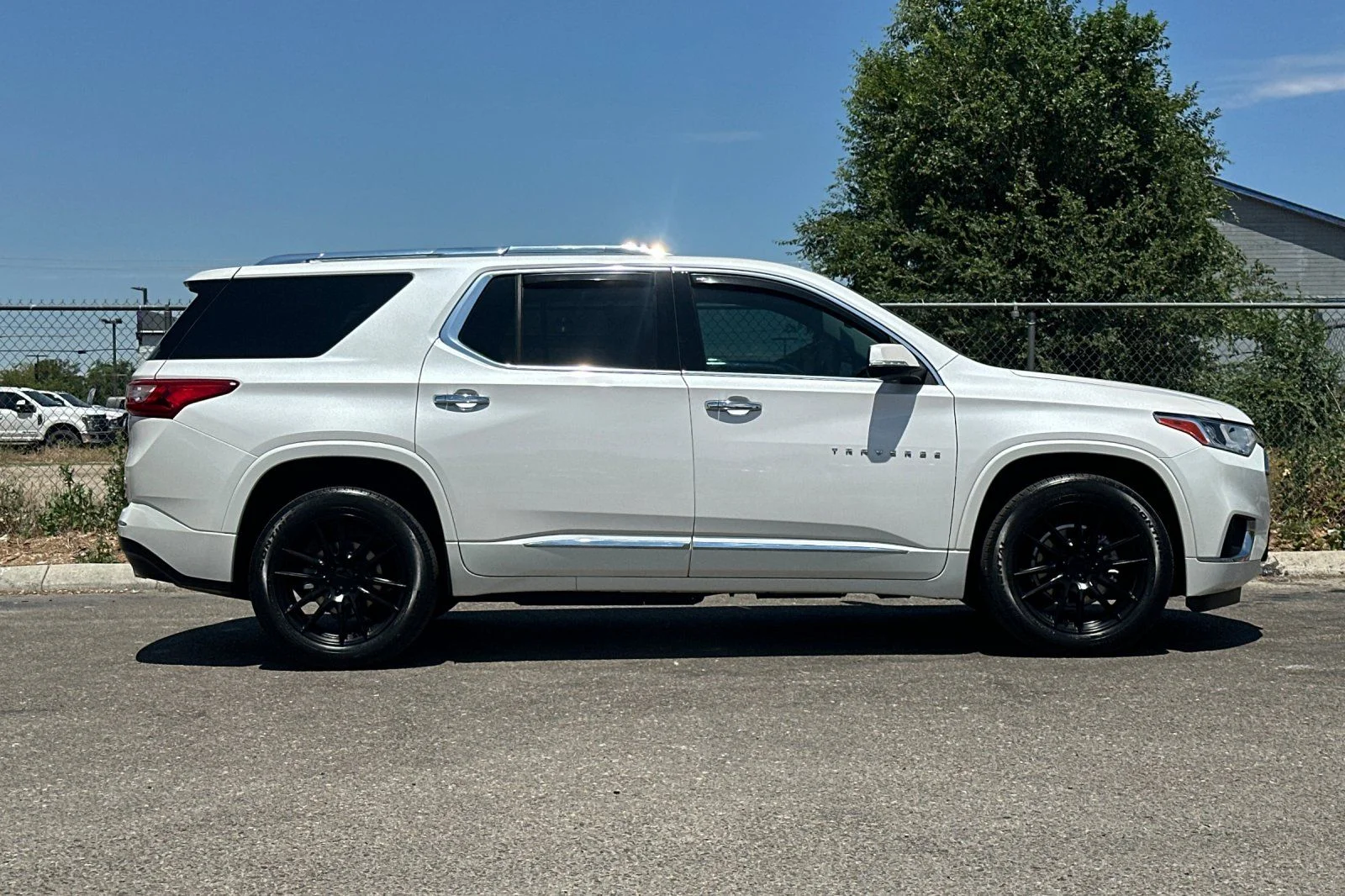 Used 2021 Beige Chevrolet High Country image 2