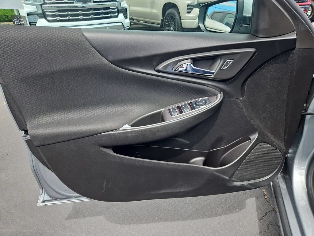 Used 2024 Sterling Gray Metallic Chevrolet LT image 10