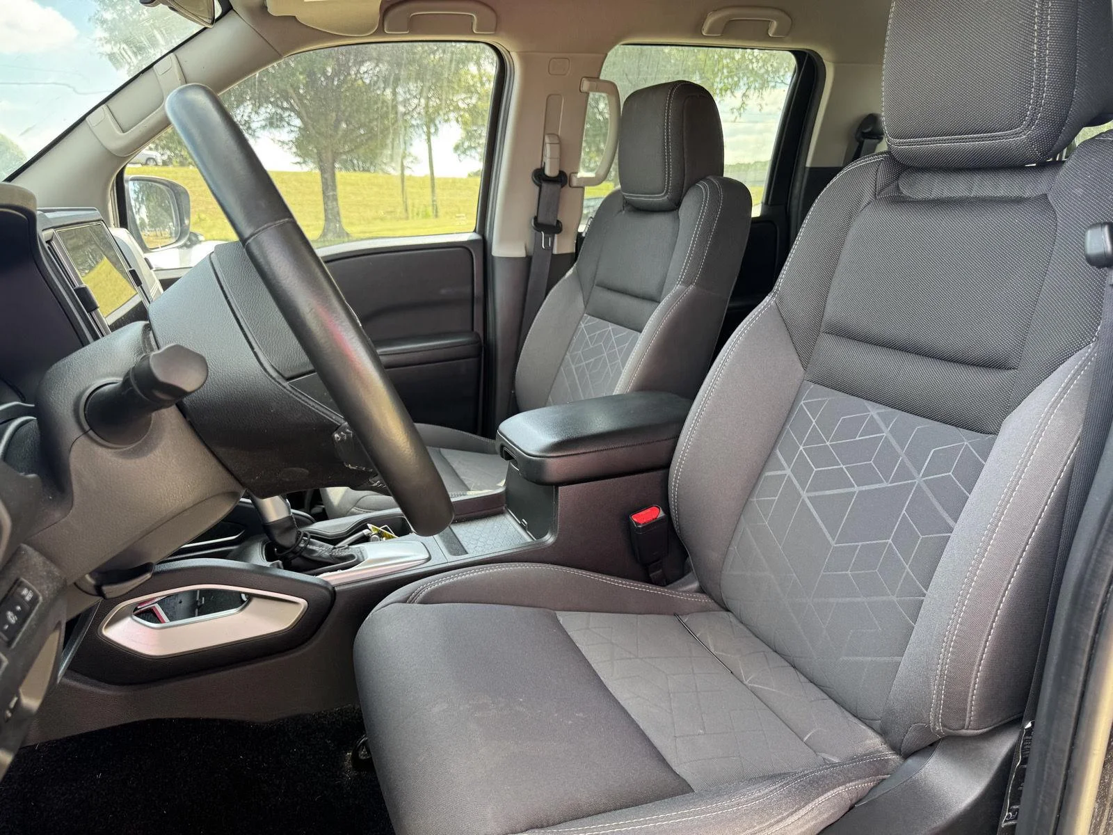 Certified Used 2025 Super Black Nissan SV image 4