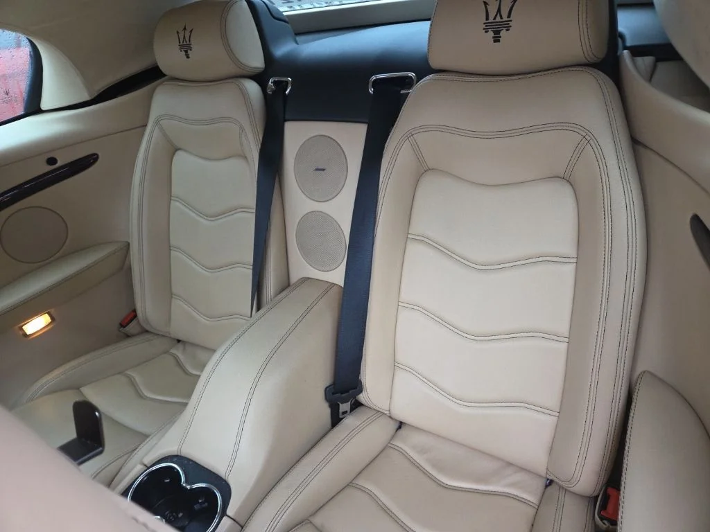 Used 2015  Maserati Base image 7