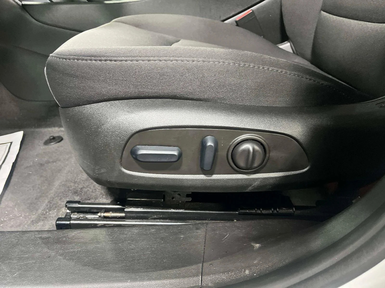Used 2024 Summit White Chevrolet LT image 20