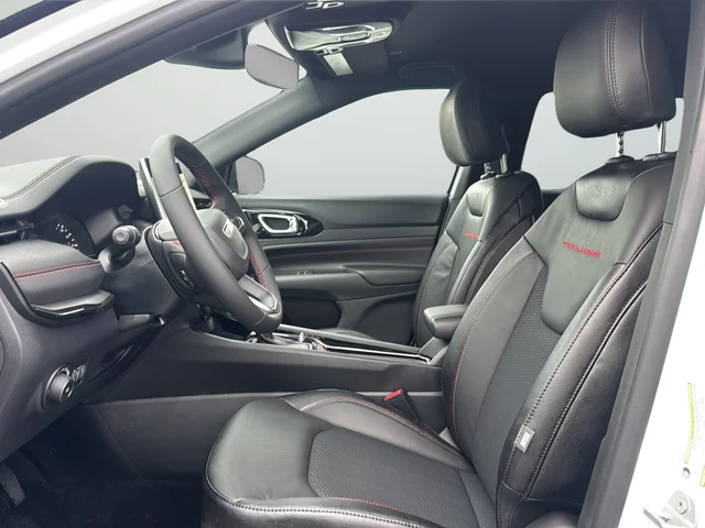2026 Jeep Compass Trailhawk - Photo 10
