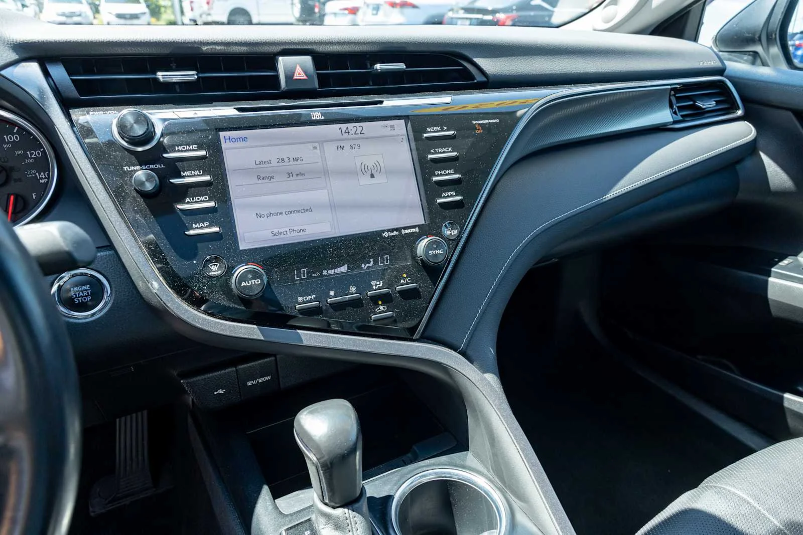 Used 2020 Wind Chill Pearl Toyota XSE V6 image 19