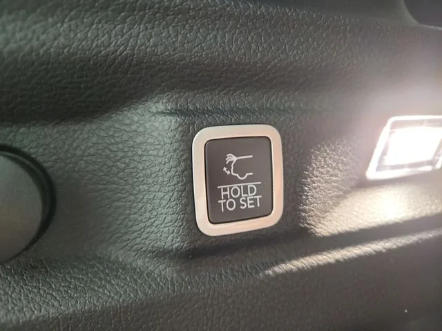 New 2026 White Jeep Altitude image 51