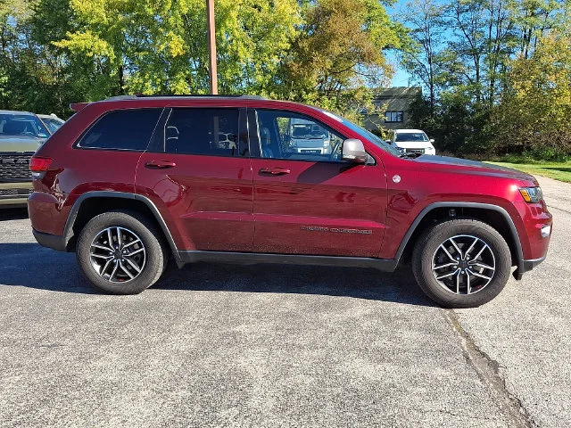 Used 2019 Red Jeep Trailhawk image 8