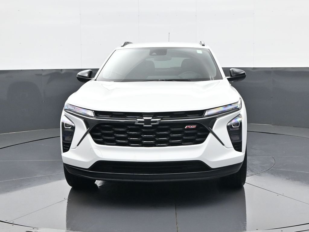Used 2024 White Chevrolet 2RS image 2