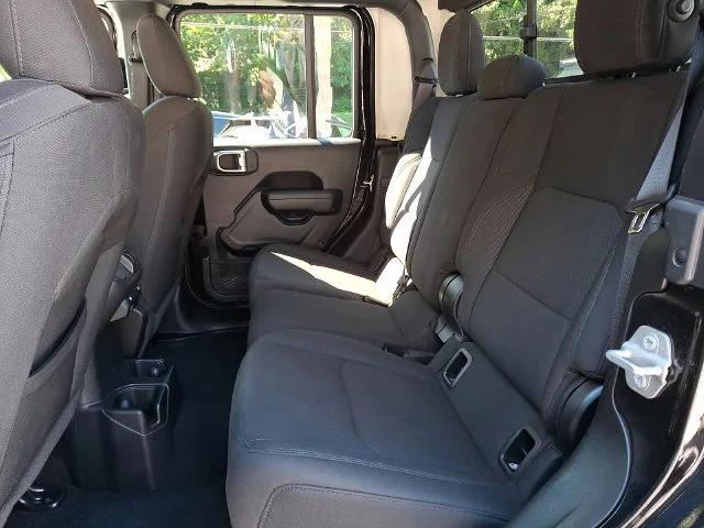 Used 2022 Black Jeep Sport image 12