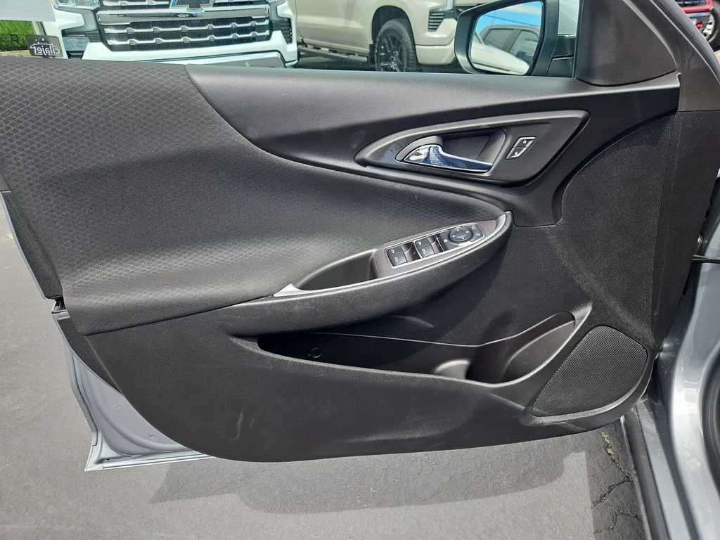 Used 2024 Sterling Gray Metallic Chevrolet LT image 10