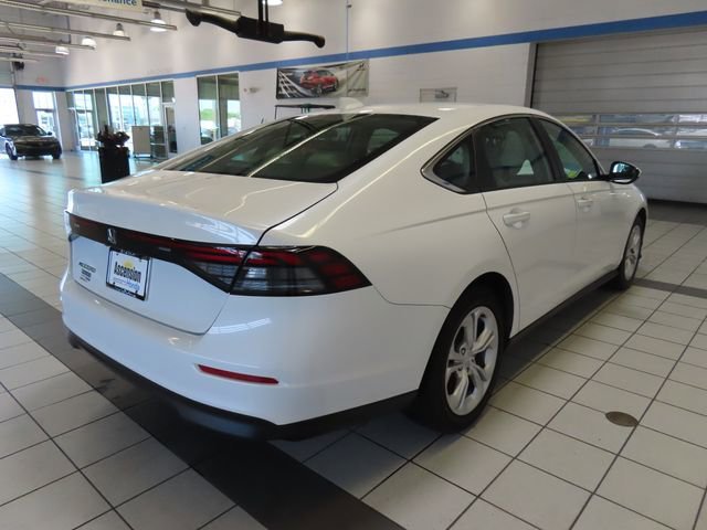 2025 Honda Accord LX - Photo 12