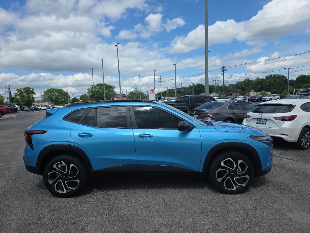 2025 Chevrolet Trax RS - Photo 3