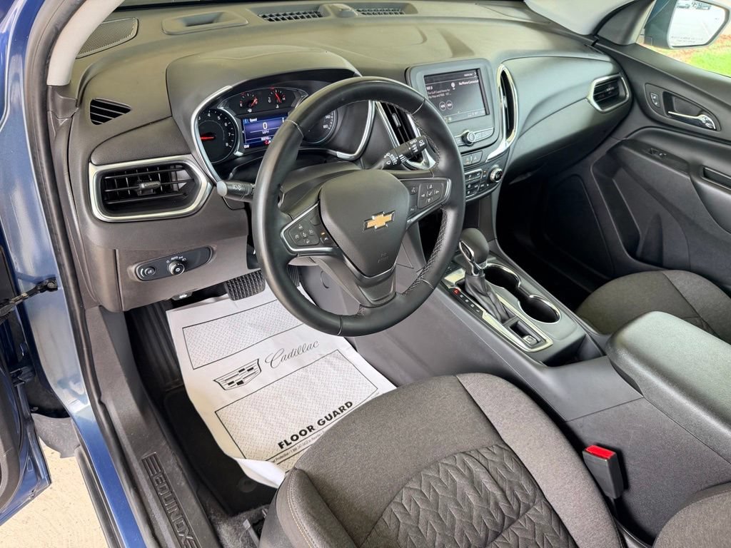 Used 2024 Lakeshore Blue Metallic Chevrolet LT image 12